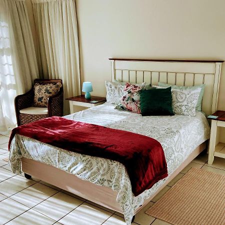 Hotel Sheilan House à Port Alfred Extérieur photo