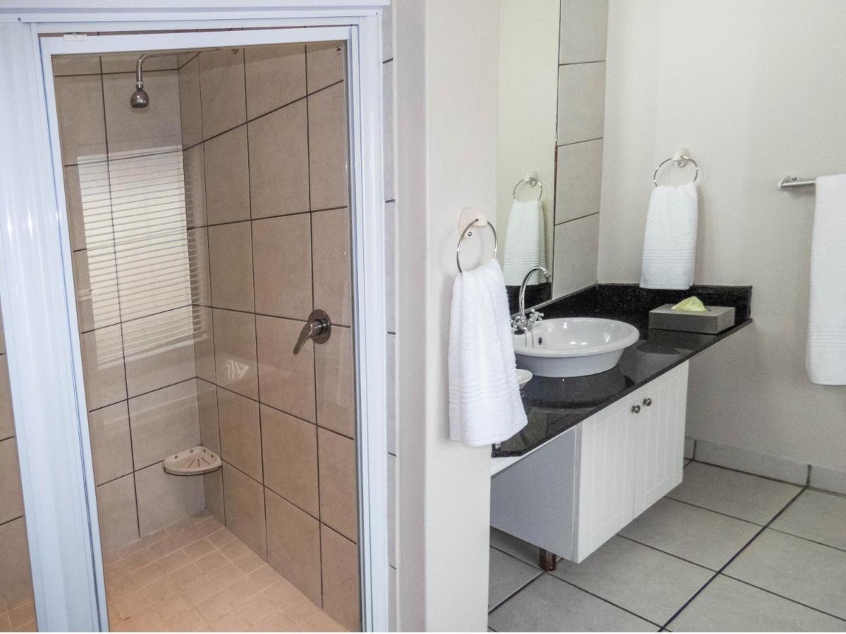 Hotel Sheilan House à Port Alfred Extérieur photo