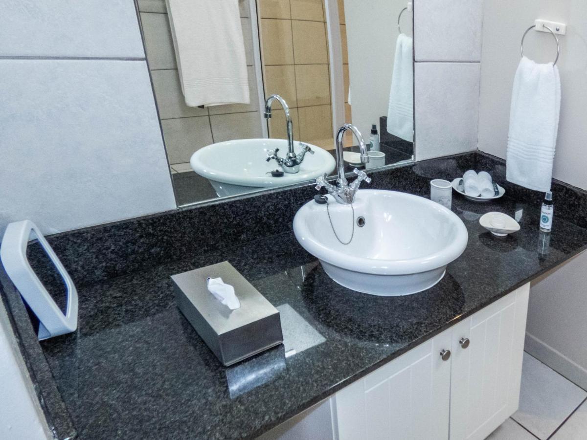 Hotel Sheilan House à Port Alfred Extérieur photo