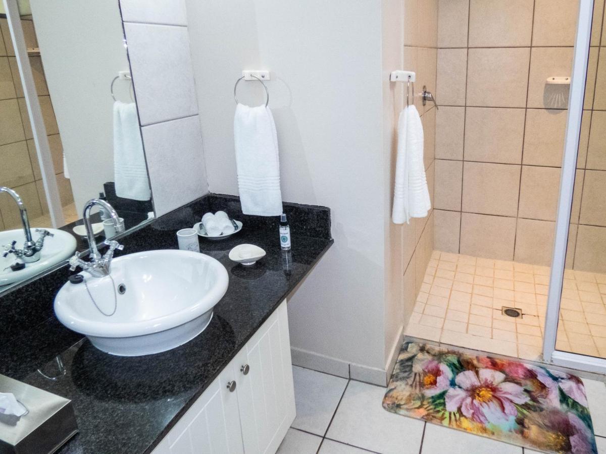 Hotel Sheilan House à Port Alfred Extérieur photo