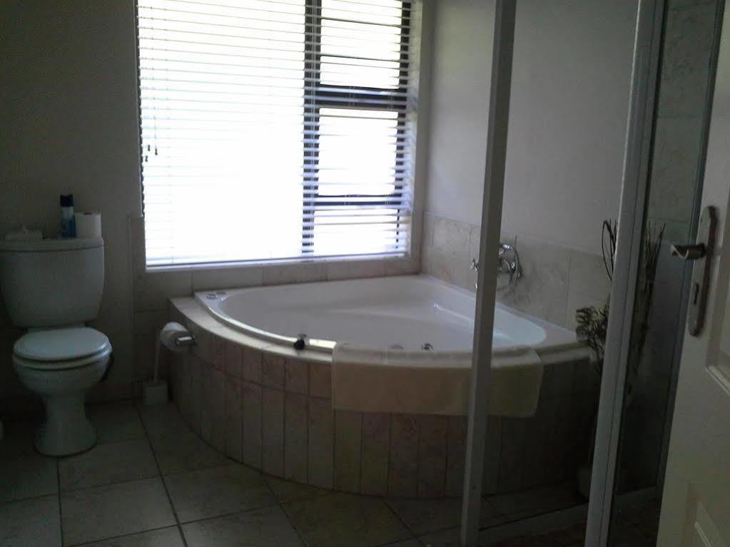 Hotel Sheilan House à Port Alfred Extérieur photo